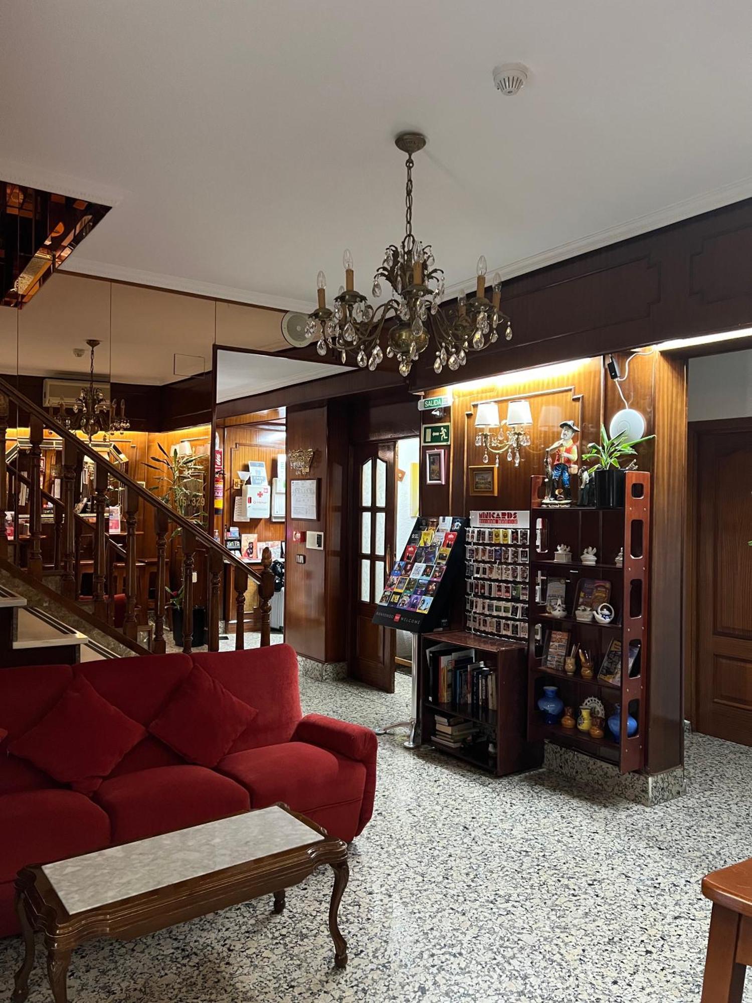 Hostal Sonsoles Madrid-Centro Экстерьер фото