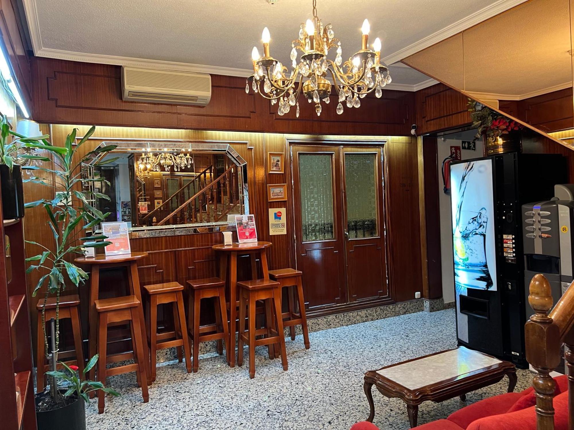 Hostal Sonsoles Madrid-Centro Экстерьер фото