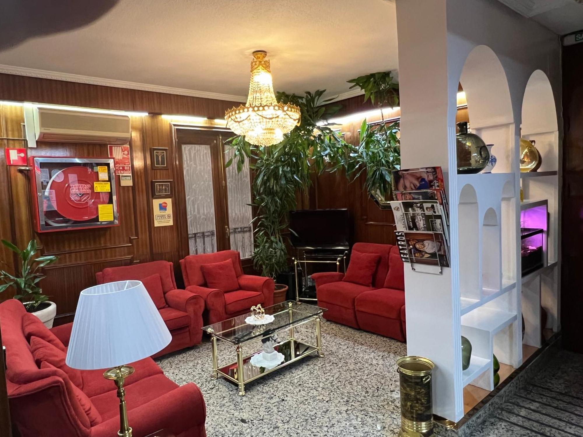 Hostal Sonsoles Madrid-Centro Экстерьер фото