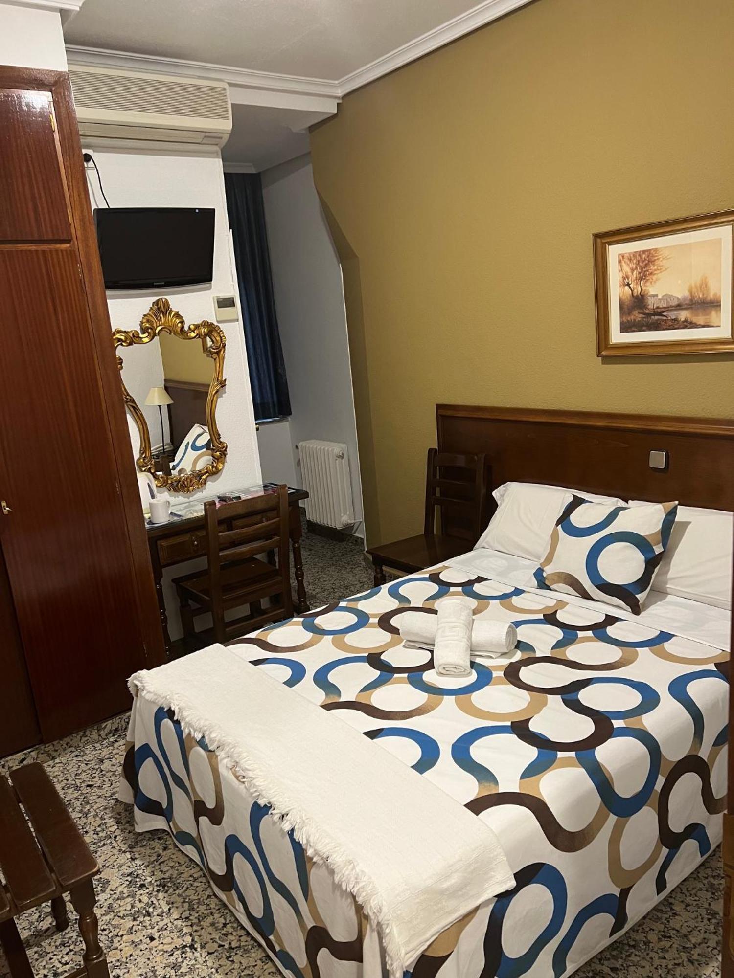 Hostal Sonsoles Madrid-Centro Экстерьер фото