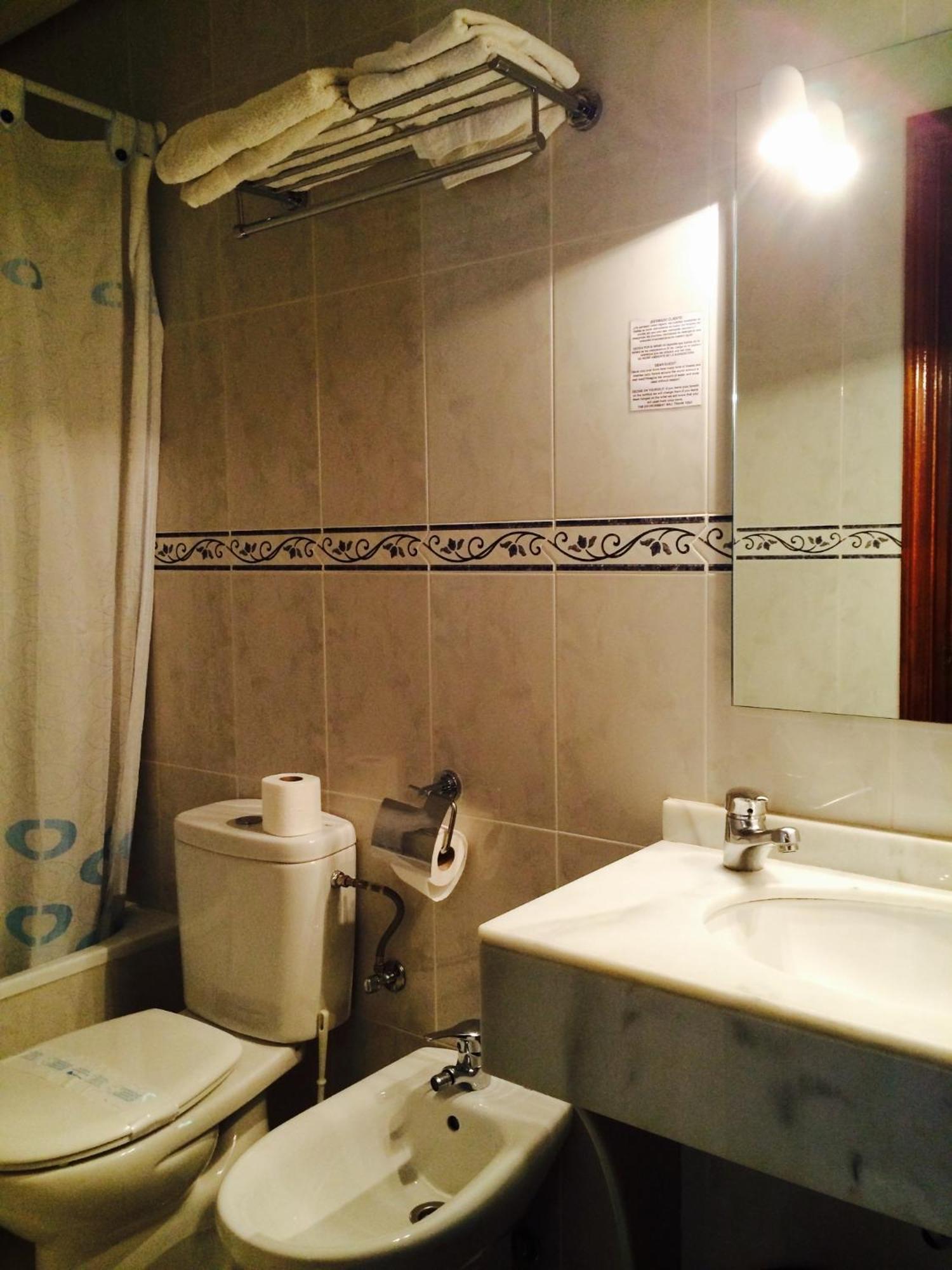 Hostal Sonsoles Madrid-Centro Экстерьер фото